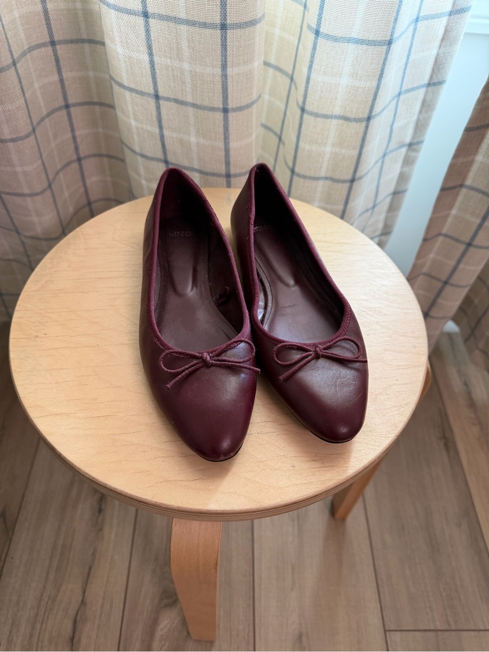 Mango Women's Pointed Bow Flats in Burgundy
